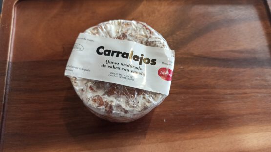 Queso madurado de cabra con canela